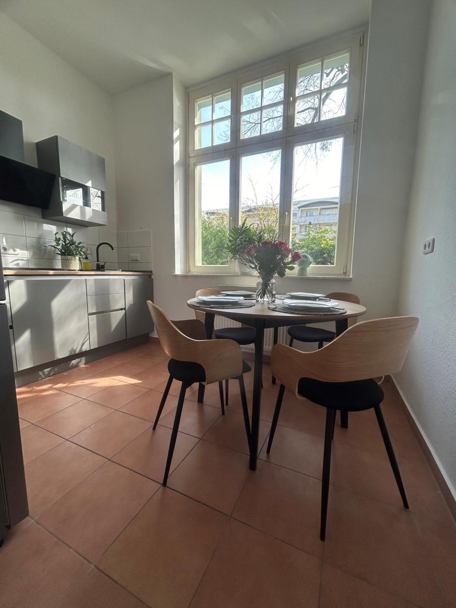 Mintara Komfort Apartment Mit Grill -Terrasse, Sky Und Parkplatz Magdebourg Extérieur photo